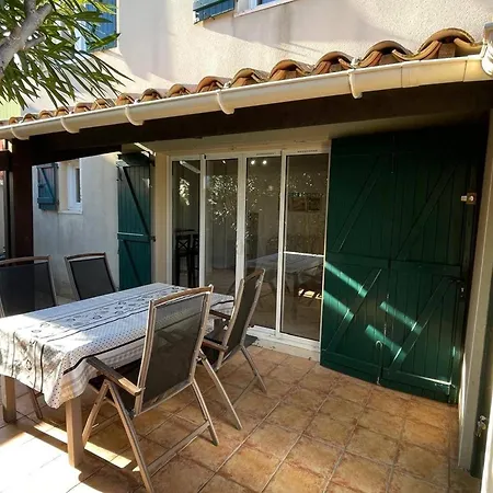 Casa de Férias T3 Climatisee Pour 6 Avec Piscine Et Parking Au Cap D'agde - Fr-1-607-239 Agde